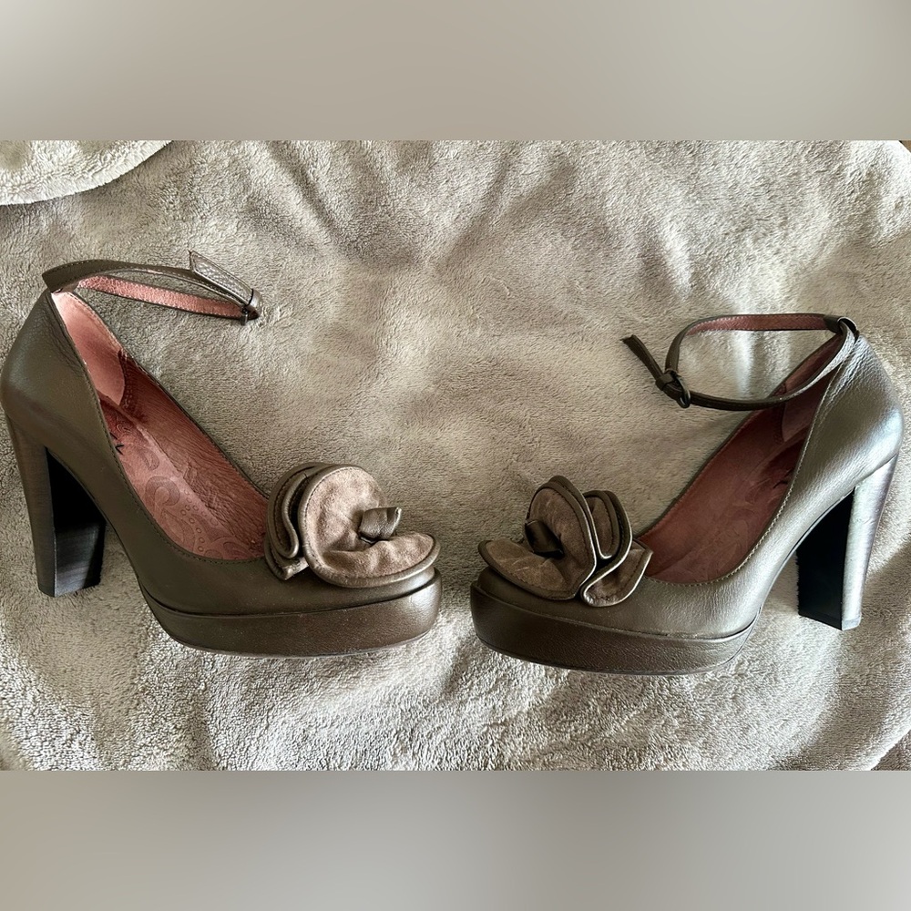 Biviel Heels